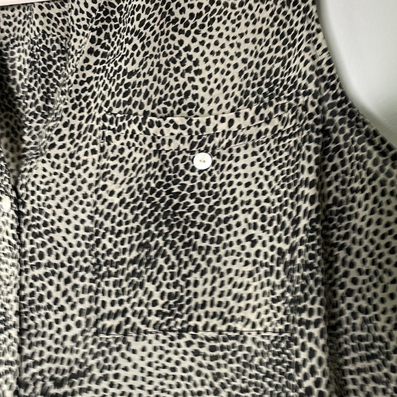 Fred David Sleeveless Blouse - Picture 2 of 7